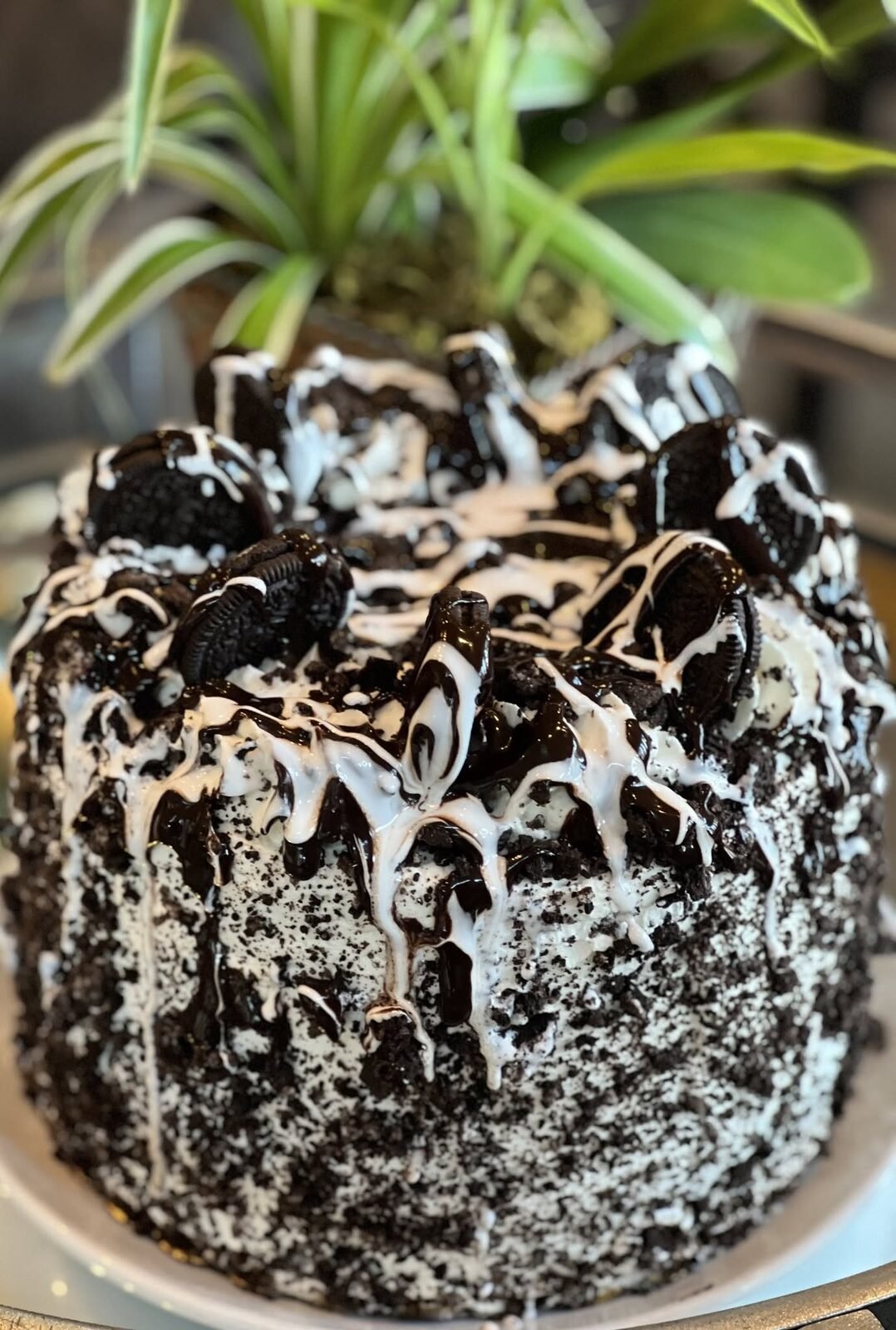 Cookies and cream drip cake